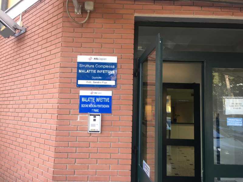 L'ospedale Santissima Trinità di Cagliari (Ansa)