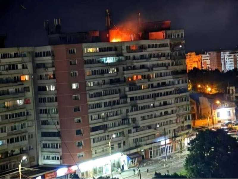 Il palazzo che brucia per il drone in Romania è già il messaggio di Putin