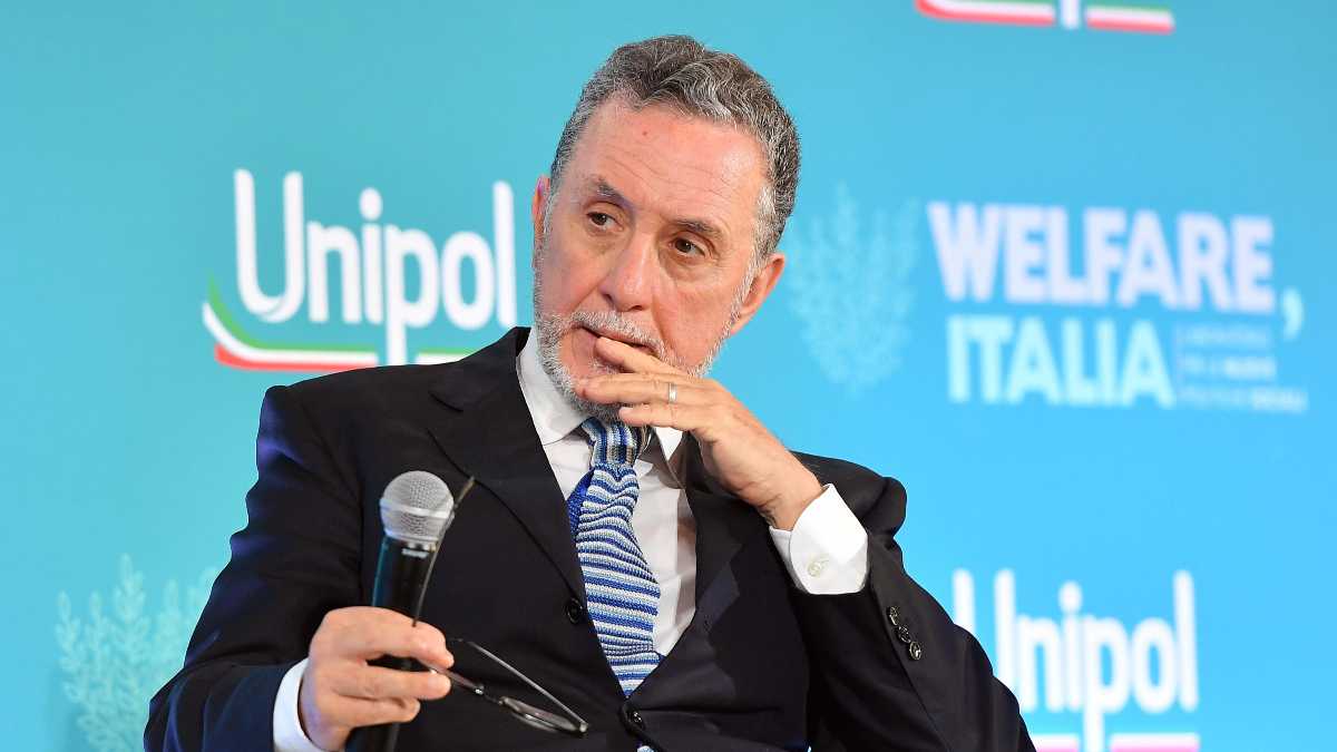 Immagine di Antonio Polito racconta la Costituzione come feticcio. Scritta dai padri e murata viva dai nipoti
