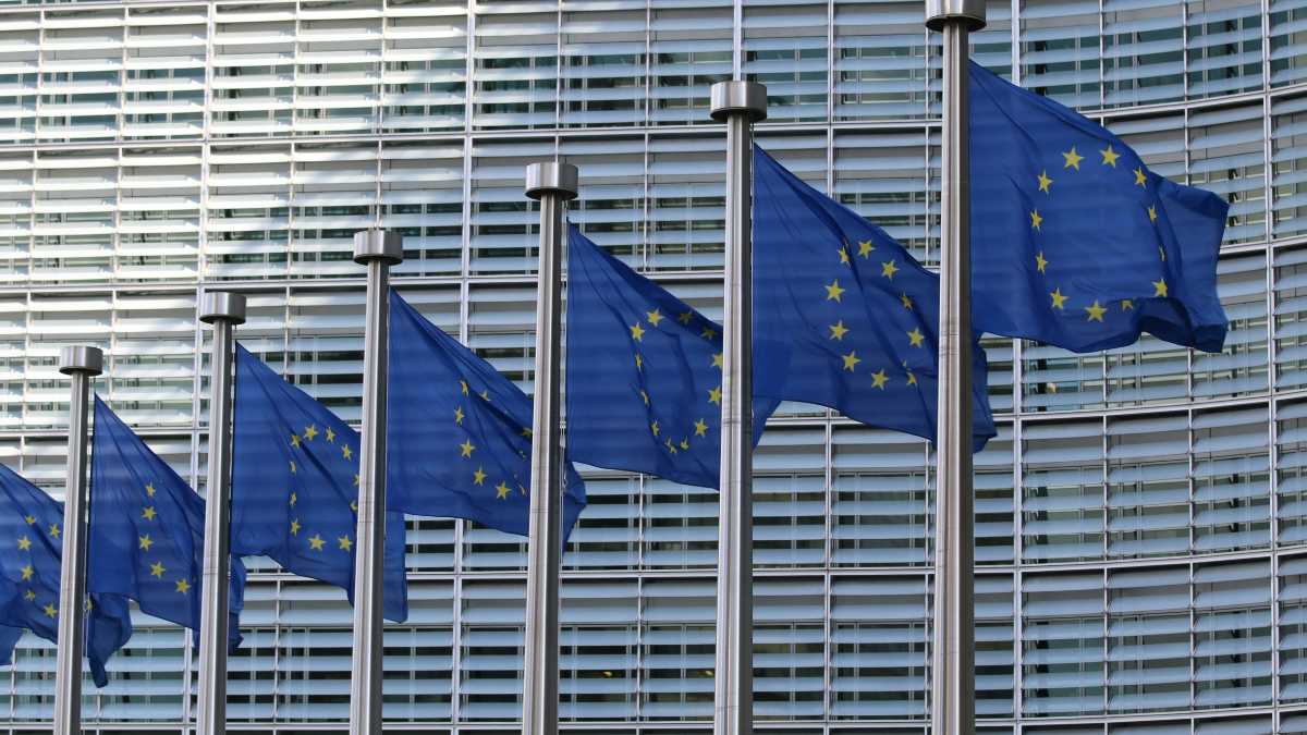 Immagine di Via libera da Bruxelles: l'Italia potrà spendere di più per l'energia. La soddisfazione del governo Meloni