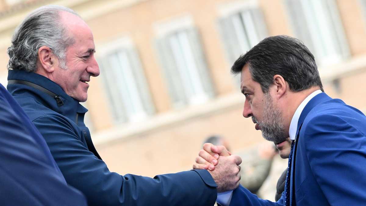 Immagine di Salvini pressa Zaia: congresso non elettivo per eleggerlo speaker Lega