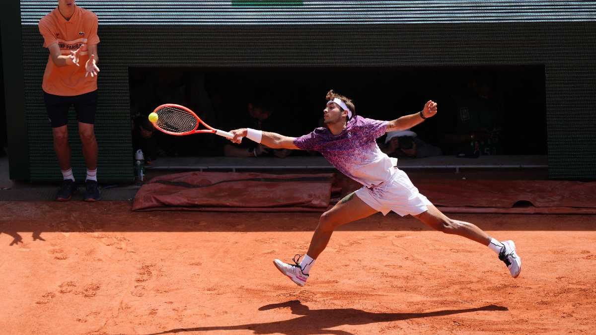 Immagine di Cobolli e il suo mezzo miracolo sportivo sulla terra del Roland Garros