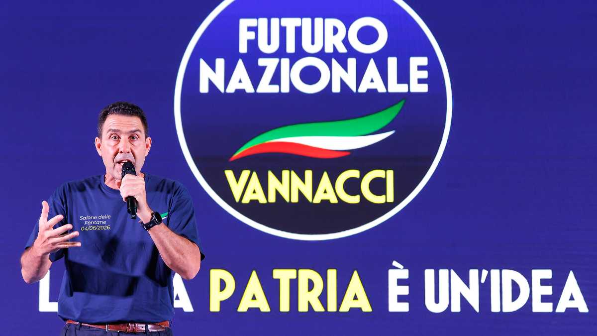 Immagine di Vannacci è di sinistra