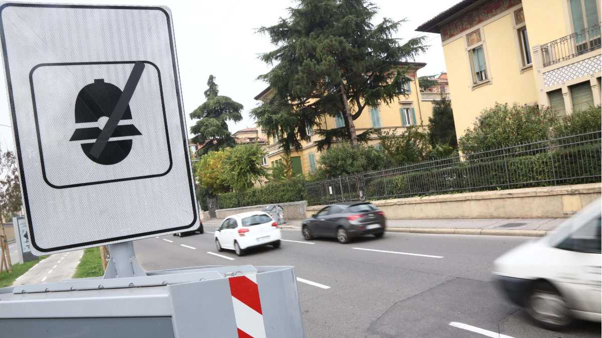 Immagine di Le multe per autovelox sono diminuite, ma con il nuovo decreto potrebbero tornare ad aumentare