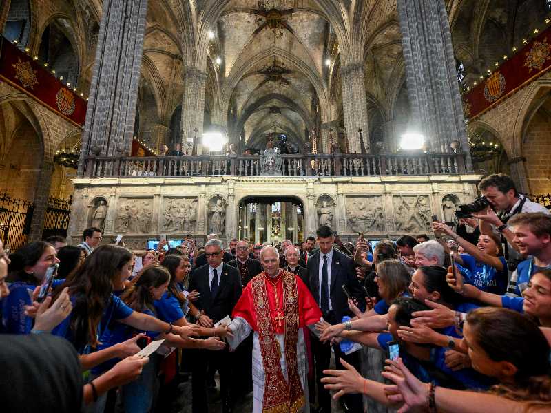 Leone XIV nella cattedrale di Barcellona