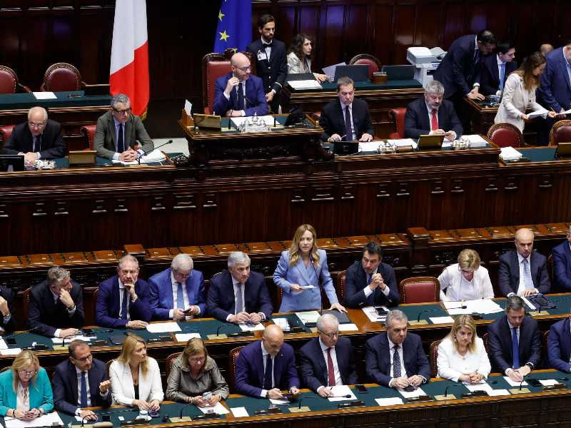 Meloni alla Camera per le comunicazioni in vista del Consiglio europeo - foto Ansa