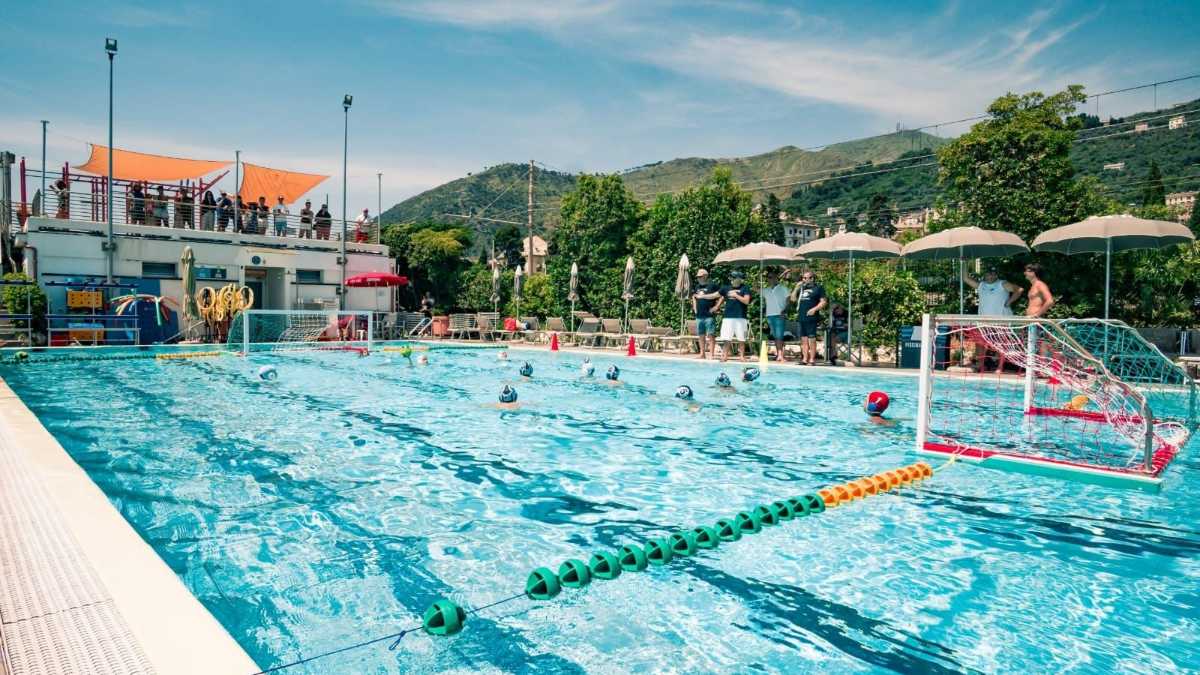 Immagine di La pallanuoto a Nervi rinasce grazie anche agli antichi rivali