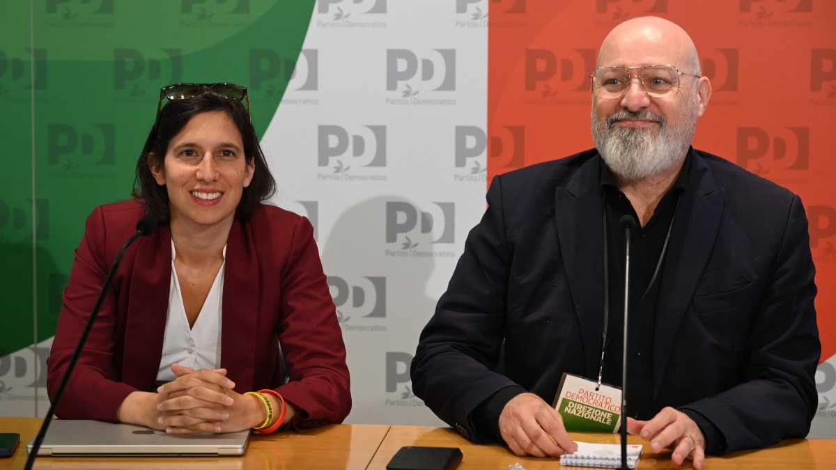 Immagine di Rischio Bonaccini per Schlein. L’idea di blindarlo a Bruxelles